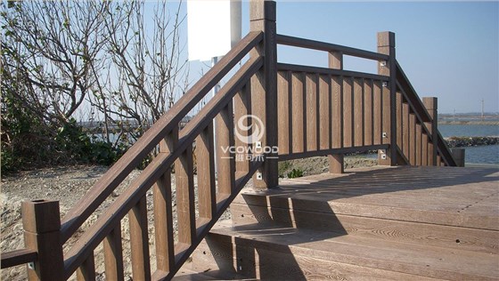 大石鼻山步道纳米木护栏 (1)