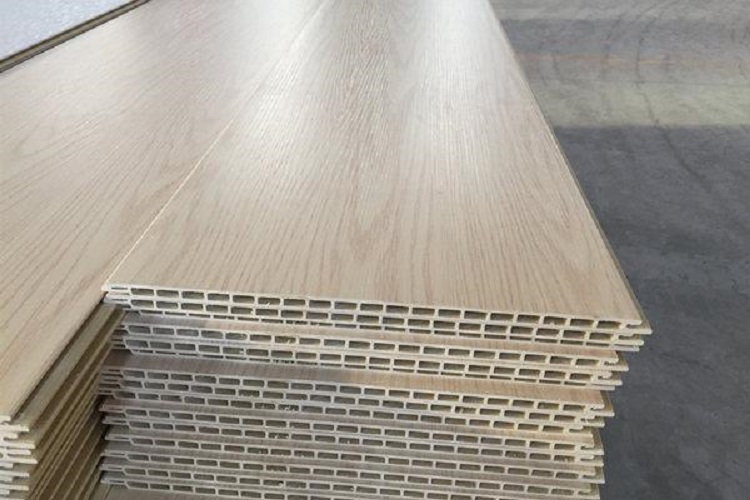 如何选择质量好的护墙板你知道吗?